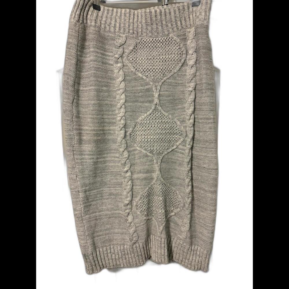 Fashion Nova Cozy  Knitted Sweater Skirt with Cable Knit Design SZ XL